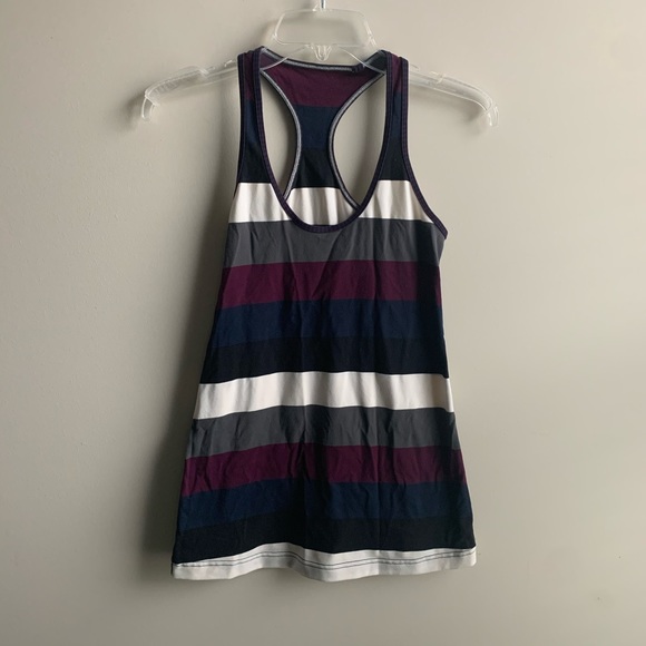 Lulu Lemon Razorback Tank - Picture 4 of 5